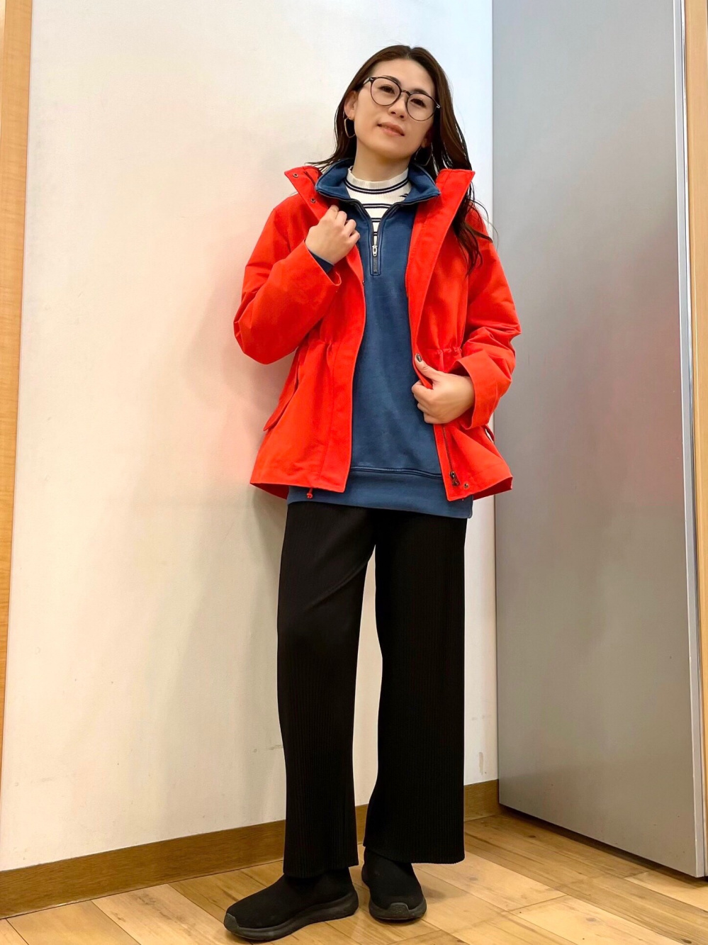 インディゴスウェットハーフジッププルオーバー（長袖）」の着用