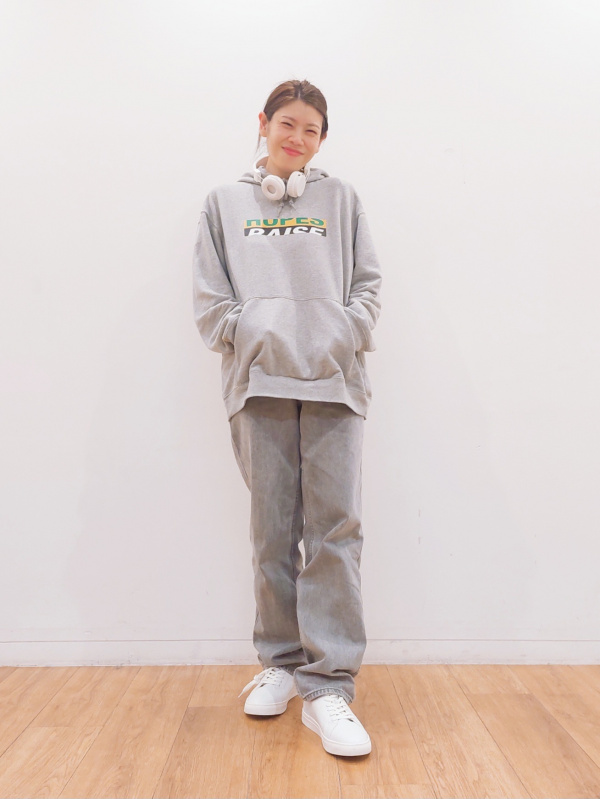 SALE／104%OFF】 新品 UNIQLO ザ メッセージ スウェット パーカー 黒