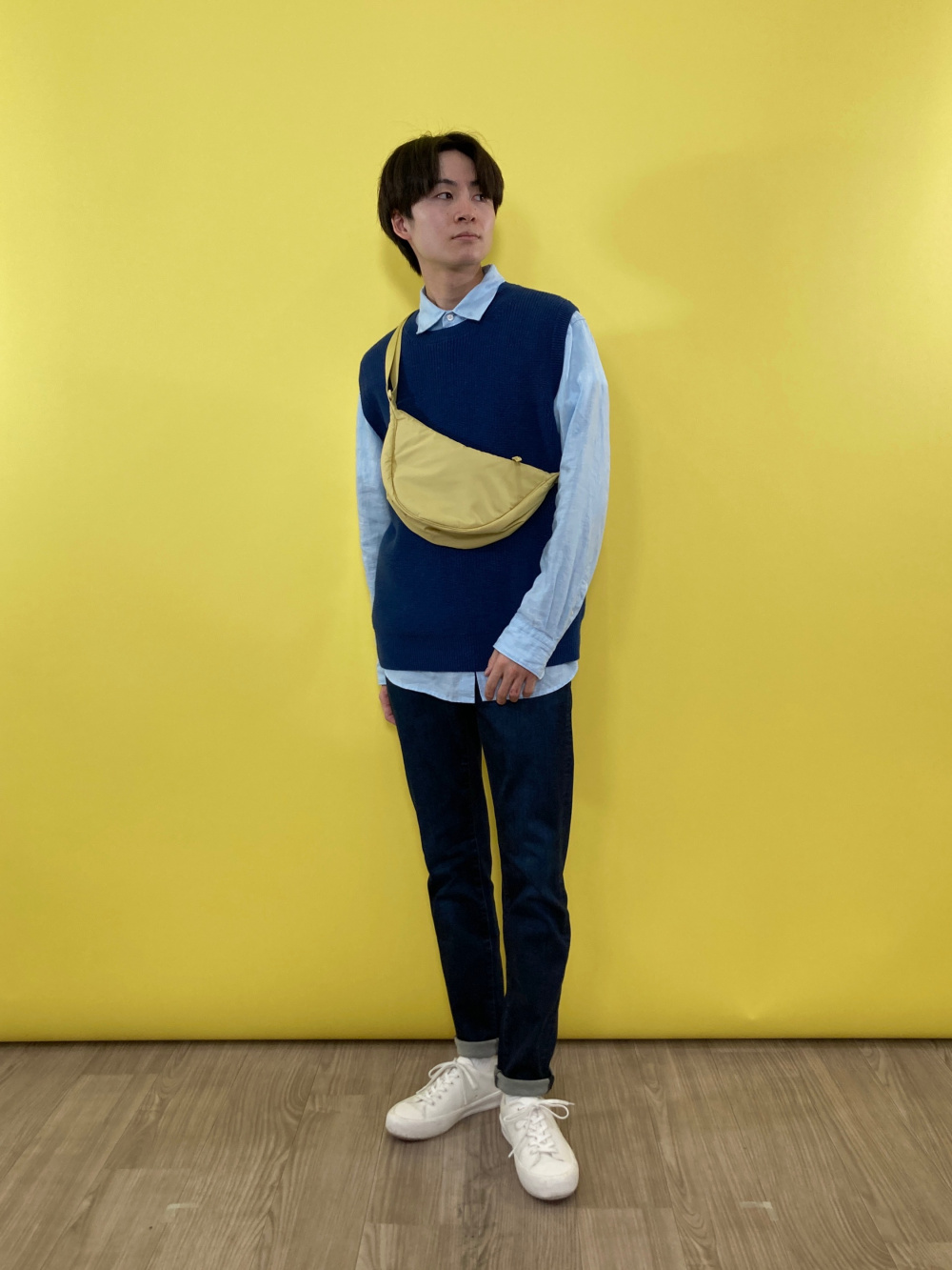 「リラックスフィットVネックTシャツ（半袖）、感動ジャケット セットアップ可能」の着用コーディネート ユニクロ