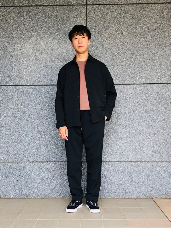 リラックスフィットVネックTシャツ（半袖）、感動シャツジャケット