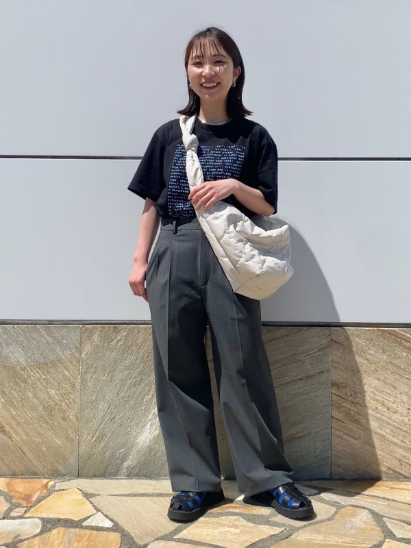 リラックステーラードジャケット、タックワイドパンツ