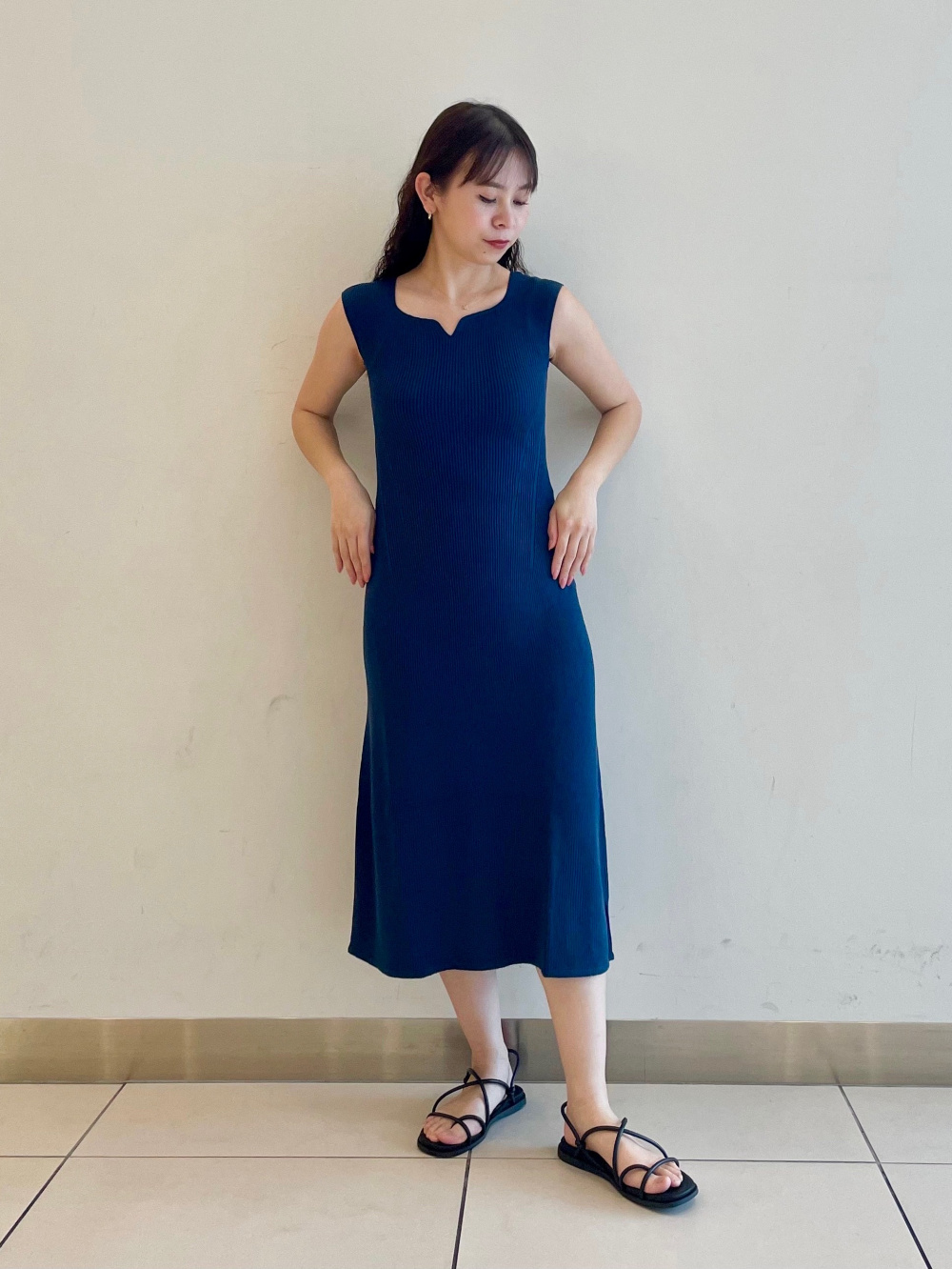 3Dニットワンピース（ノースリーブ）」の着用コーディネート| ユニクロ公式