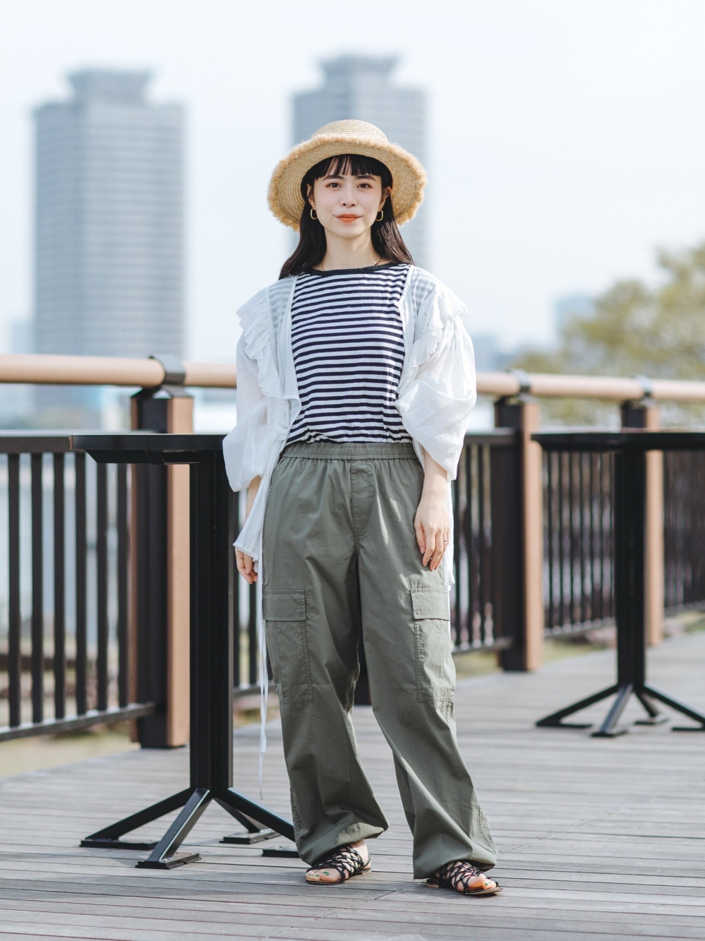 イージーカーゴパンツ（丈長め74～76cm）」の着用コーディネート| ユニクロ