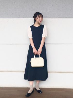 ユニクロ　レーヨンVネックブラウス　(M)　とろみ素材　レディース UNIQLO（ユニクロ）の「レーヨンVネックブラウス（長袖