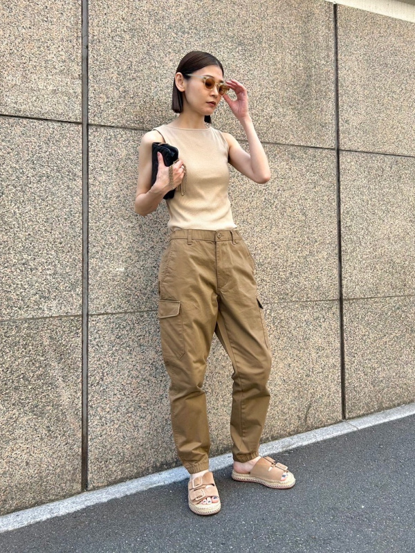 限定数のみ! ユニクロ イージーカーゴパンツ Lサイズ ブラック カーキー ユニクロ イージーカーゴパンツ XL