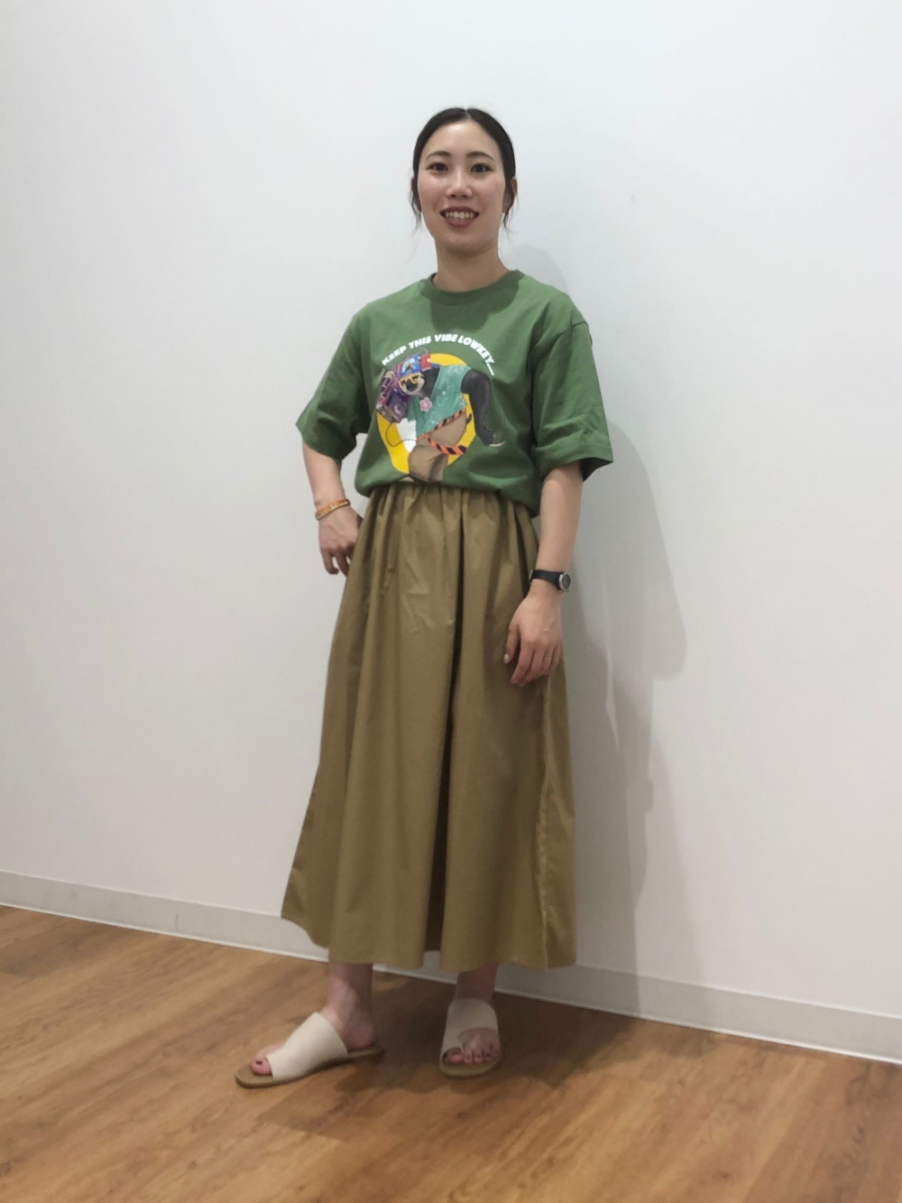 「コンビネーションフレアワンピース（半袖・標準丈・110.5～121.5cm）、スウェットクルーネックシャツ（長袖）セットアップ可能」の着用 ...