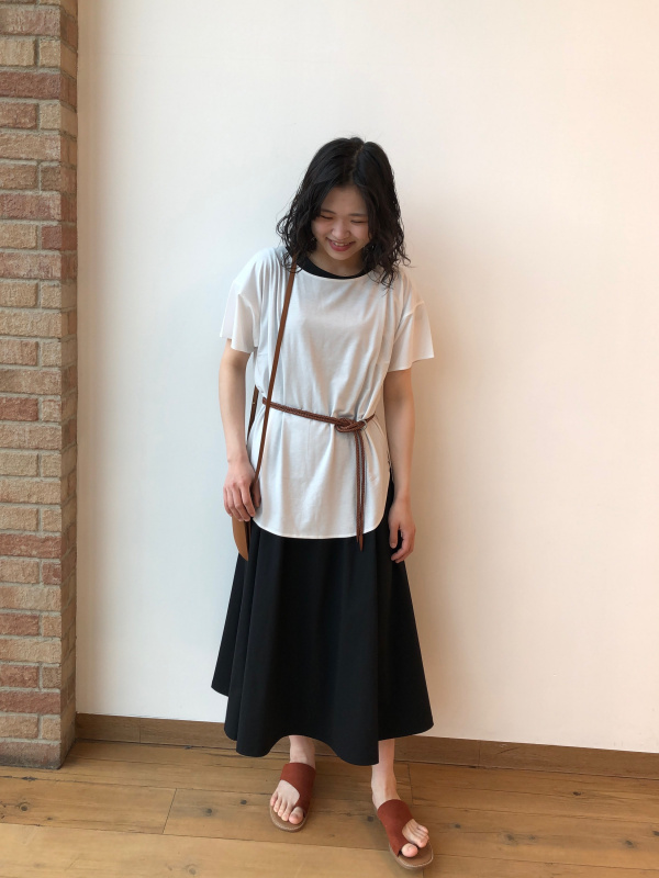 エアリズムシームレスボートネックロングT（半袖）（レディース）の
