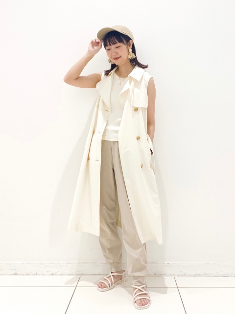 UNIQLO - UNIQLOユニクロリネンブレンドラペルワンピースノースリーブベージュジレベスト リネンブレンドラペルワンピースのレディースコーディネート一覧