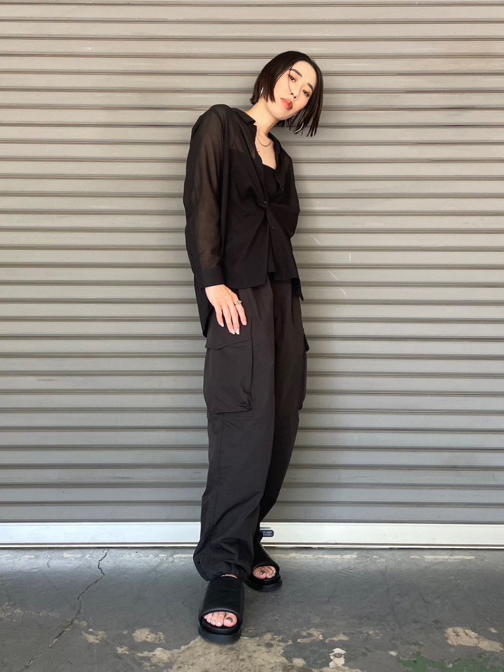 コットンシアーシャツ（長袖）」の着用コーディネート| ユニクロ公式