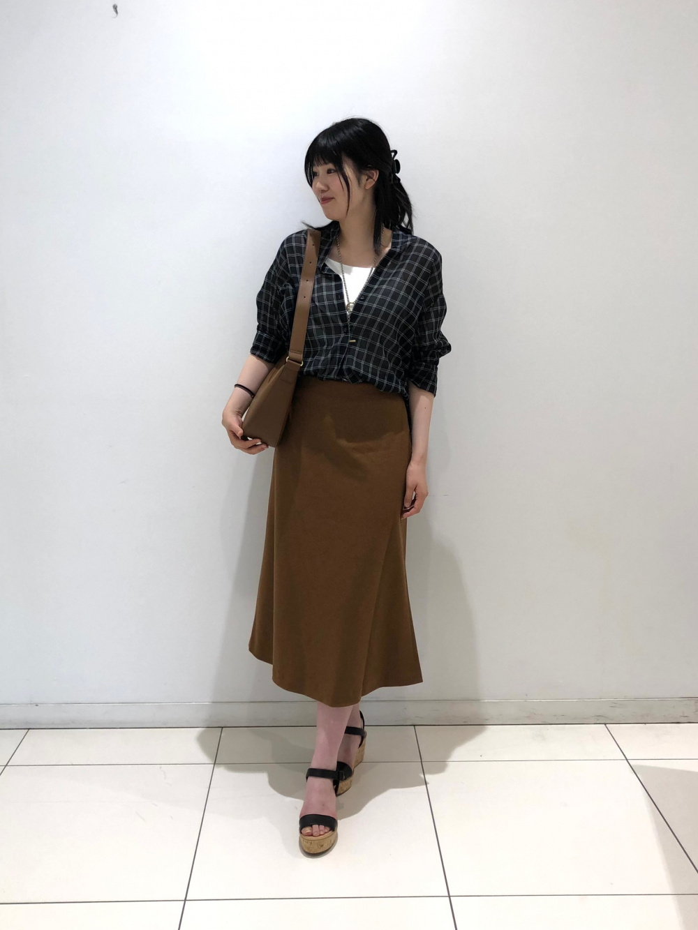 コットンシアーチェックシャツ（長袖）」の着用コーディネート