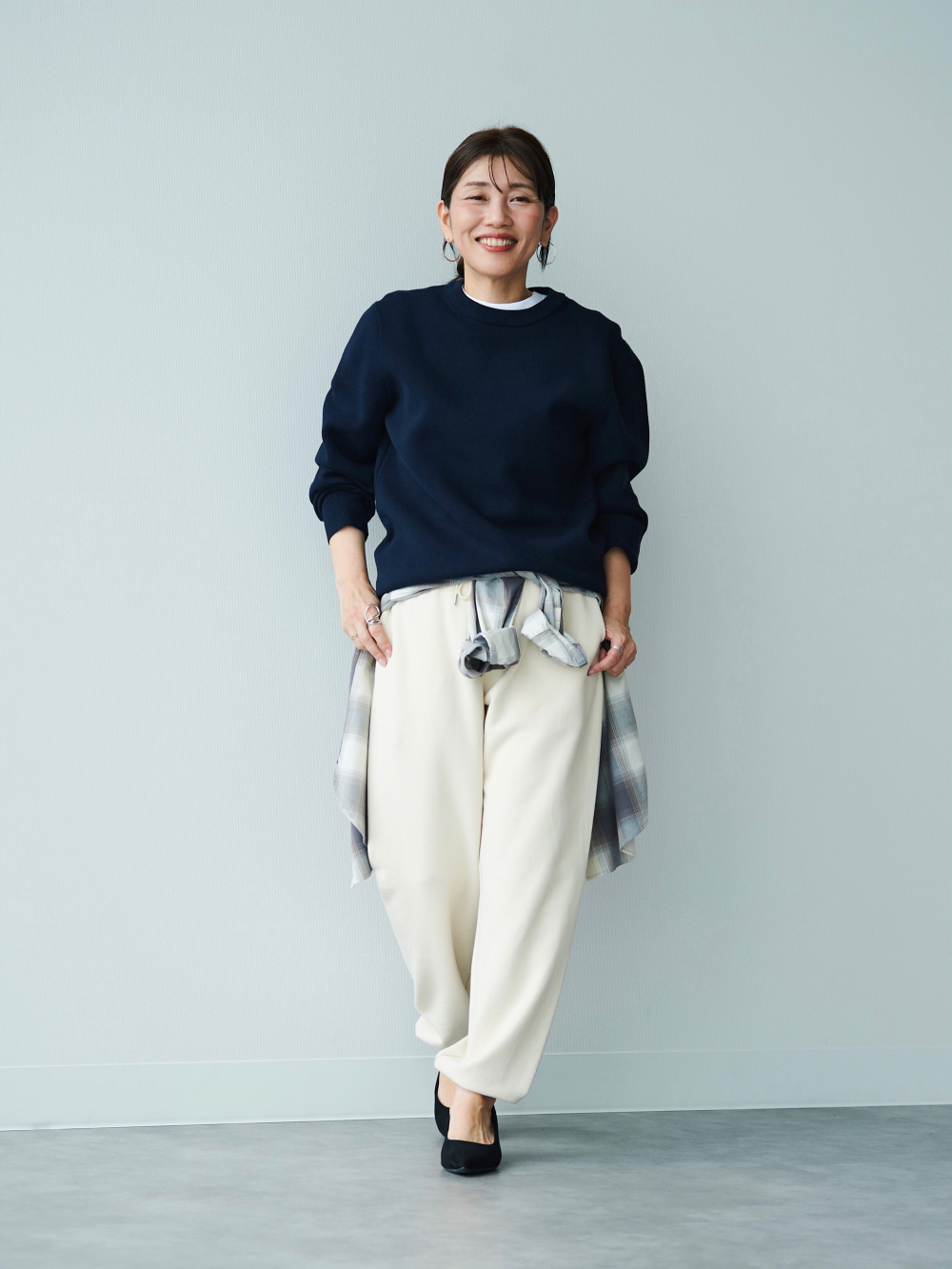 コーデュロイクロップドジャケット、スウェットパンツ（丈標準64～66cm