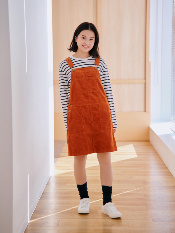 GIRLS コーデュロイジャンパースカートの着用コーディネート一覧