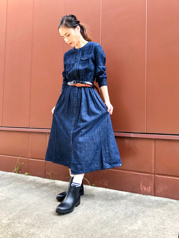 デニムワンピース（長袖）、ナローベルトのコーディネート・着用 