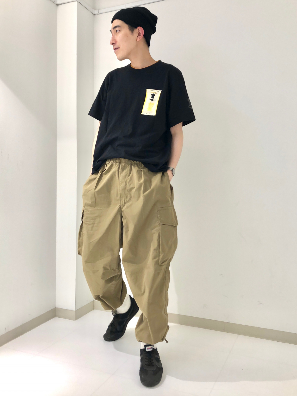 ワイドフィットパラシュートカーゴパンツ」の着用コーディネート