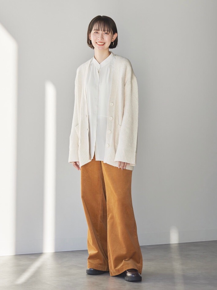 リラックステーラードジャケット、タックワイドストレートパンツ」の