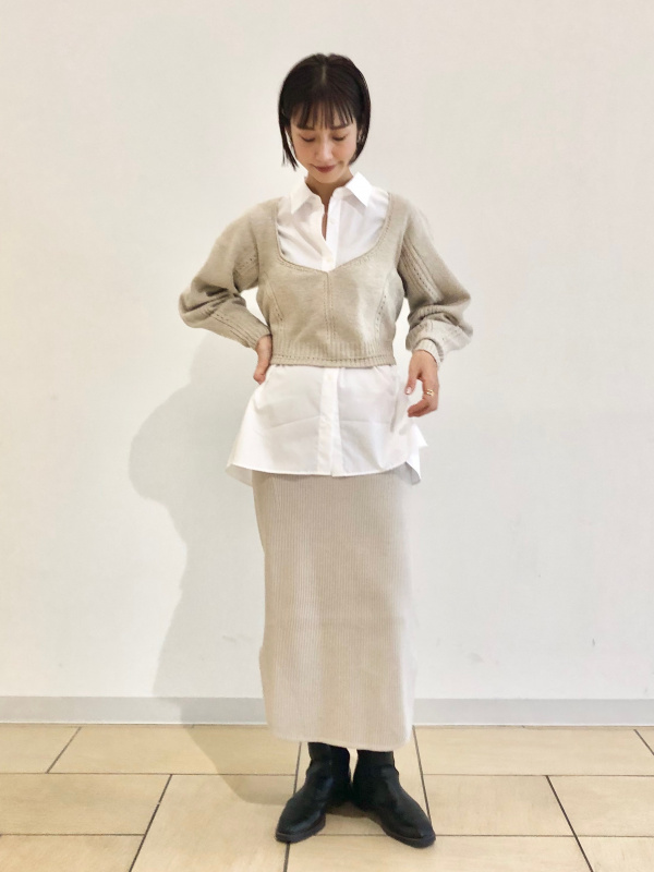 MAME KUROGOUCHI コットンチノサイドスリットスカート ベージュ MAME KUROGOUCHI コットンチノサイドスリットスカート ベージュ