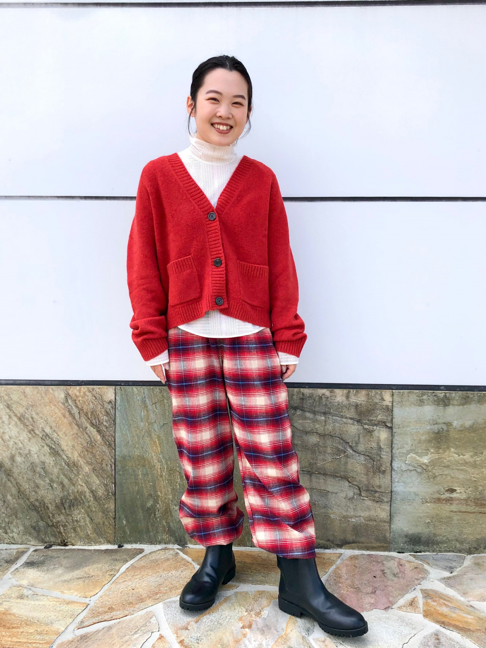 「ピーナッツ チャーリー・ブラウンズ・ベースボール・チーム スウェットシャツ（長袖）、フランネルパンツ」の着用コーディネート ユニクロ公式