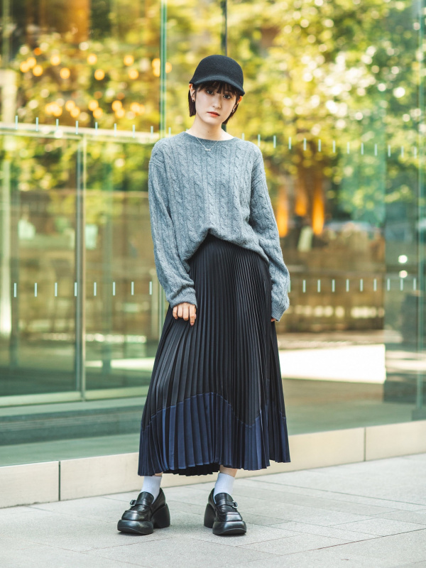 【新品】Uniqlo C プリーツカラーブロックスカート (黒) XS size