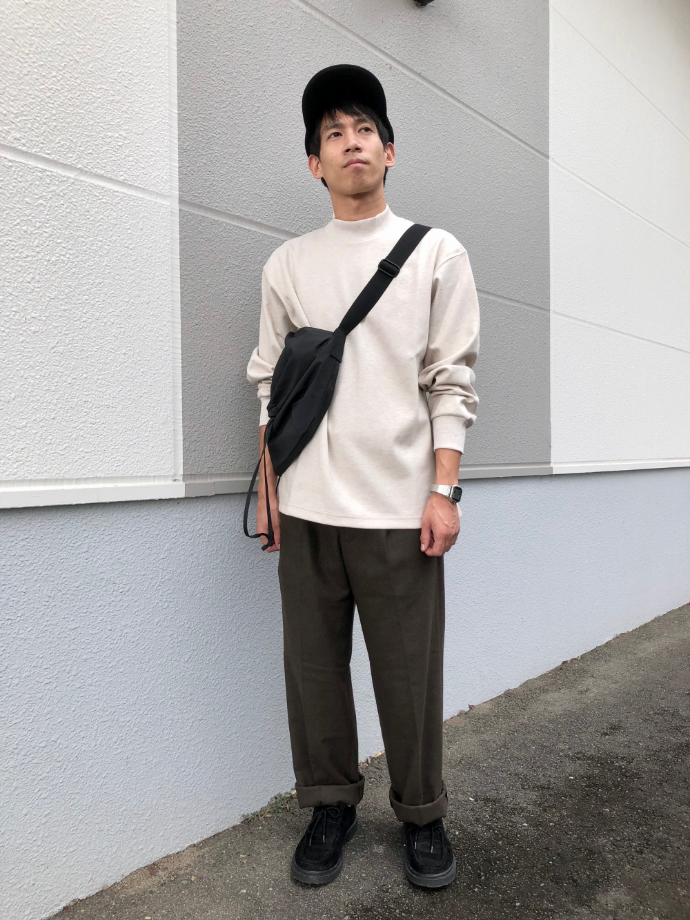 UNIQLO ブラッシュドジャージーモックネックTシャツ　4点セット ブラッシュドジャージーモックネックTシャツ、タックワイドパンツ