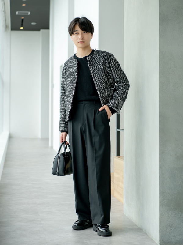 リラックスフィットVネックTシャツ（半袖）、感動ジャケット