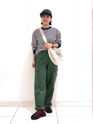 ユニクロ公式 | ワイドストレートカーゴパンツ