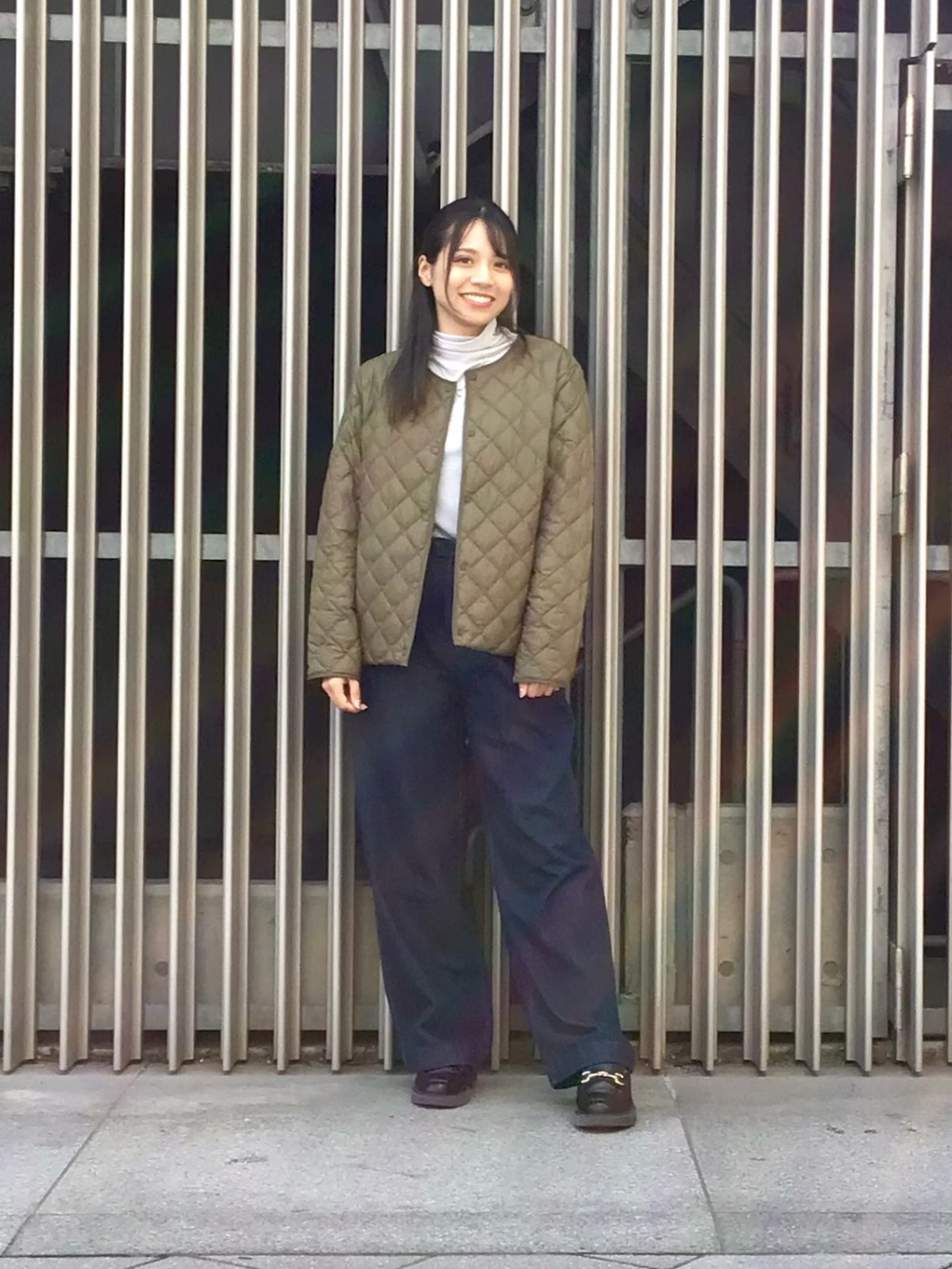 ユニクロ公式 | コーデュロイワイドパンツ（丈標準69～71cm）