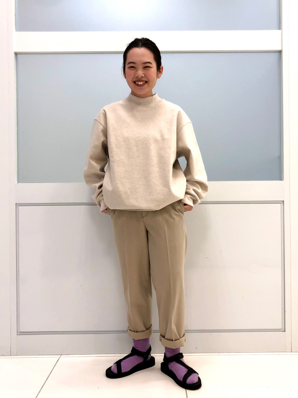 ブラッシュドジャージーモックネックTシャツ、スマートアンクルパンツ