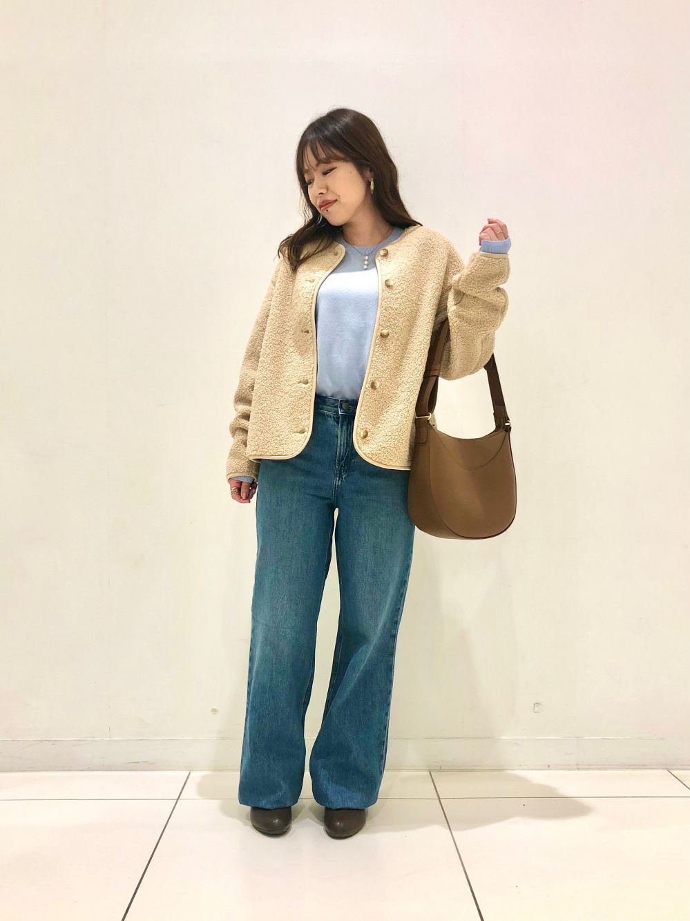 3Dカシミヤクルーネックセーター、プリーツストレートパンツ（丈