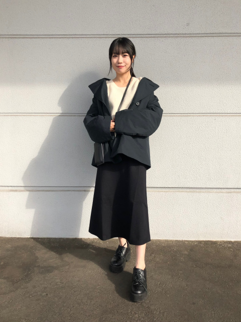 新品タグ付きUNIQLOU パデットショートピーコート MSize 黒 パデッドショートピーコートのコーディネート・着用イメージ｜ユニクロ公式