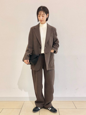 UNIQLO - カリーヌ✳︎メリノブレンドフレアセーター　へプラムニット ユニクロ公式 | メリノブレンドボリュームスリーブセーター（長袖）