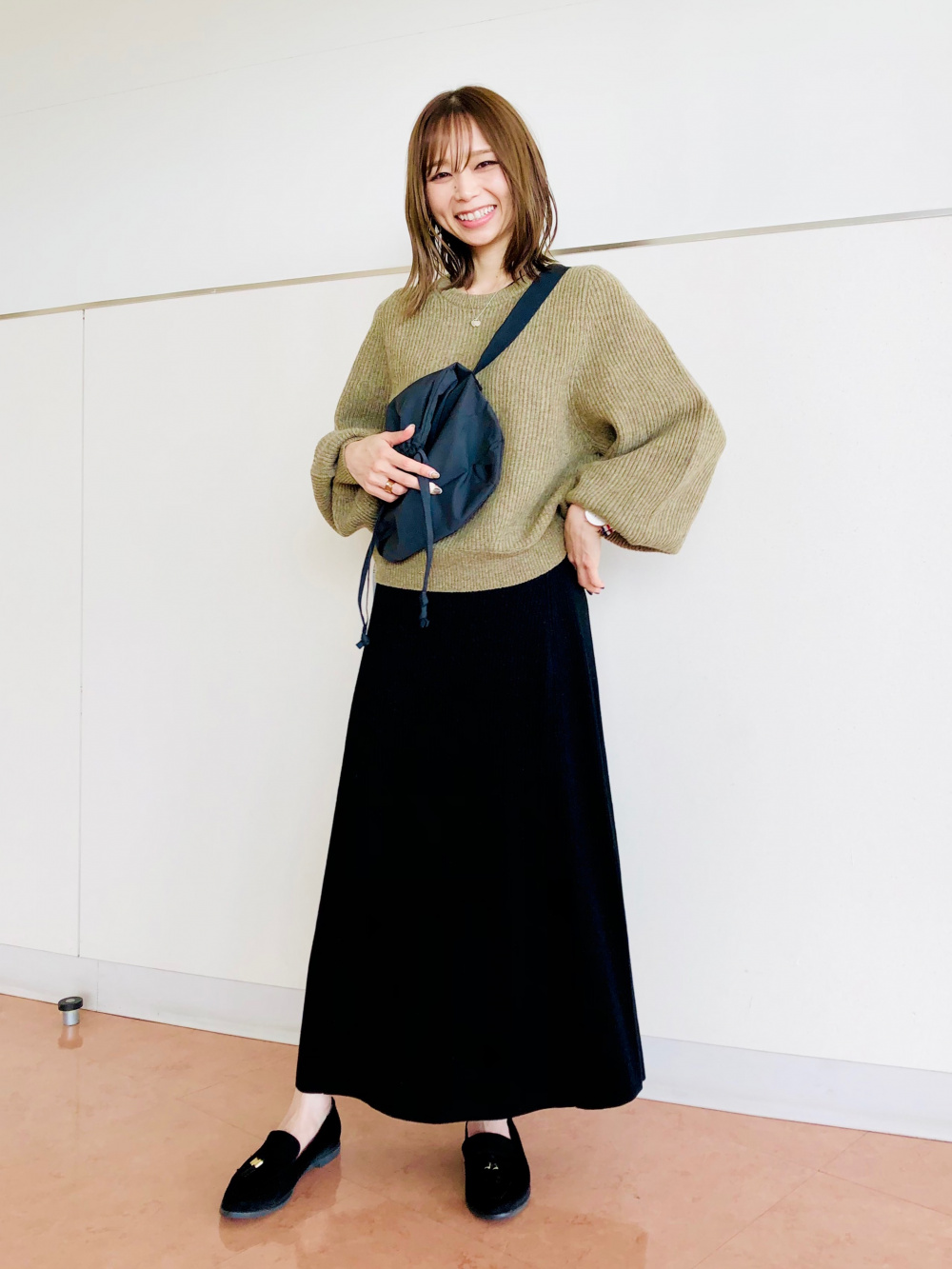 コットンブレンドニットワンピース（ノースリーブ・標準丈・109.5～120.5cm）」の着用コーディネート| ユニクロ公式