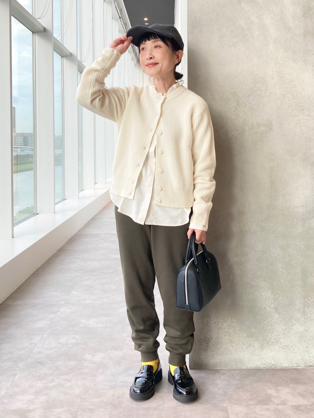 未使用　2024年　UNIQLO　ユニクロ　セットアップ　リラックスフィット M ユニクロ公式 | 感動ジャケット（リラックスフィット