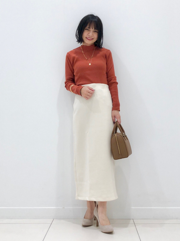 レーヨンブラウス（半袖）、感動パンツ（スリムストレート・丈標準70
