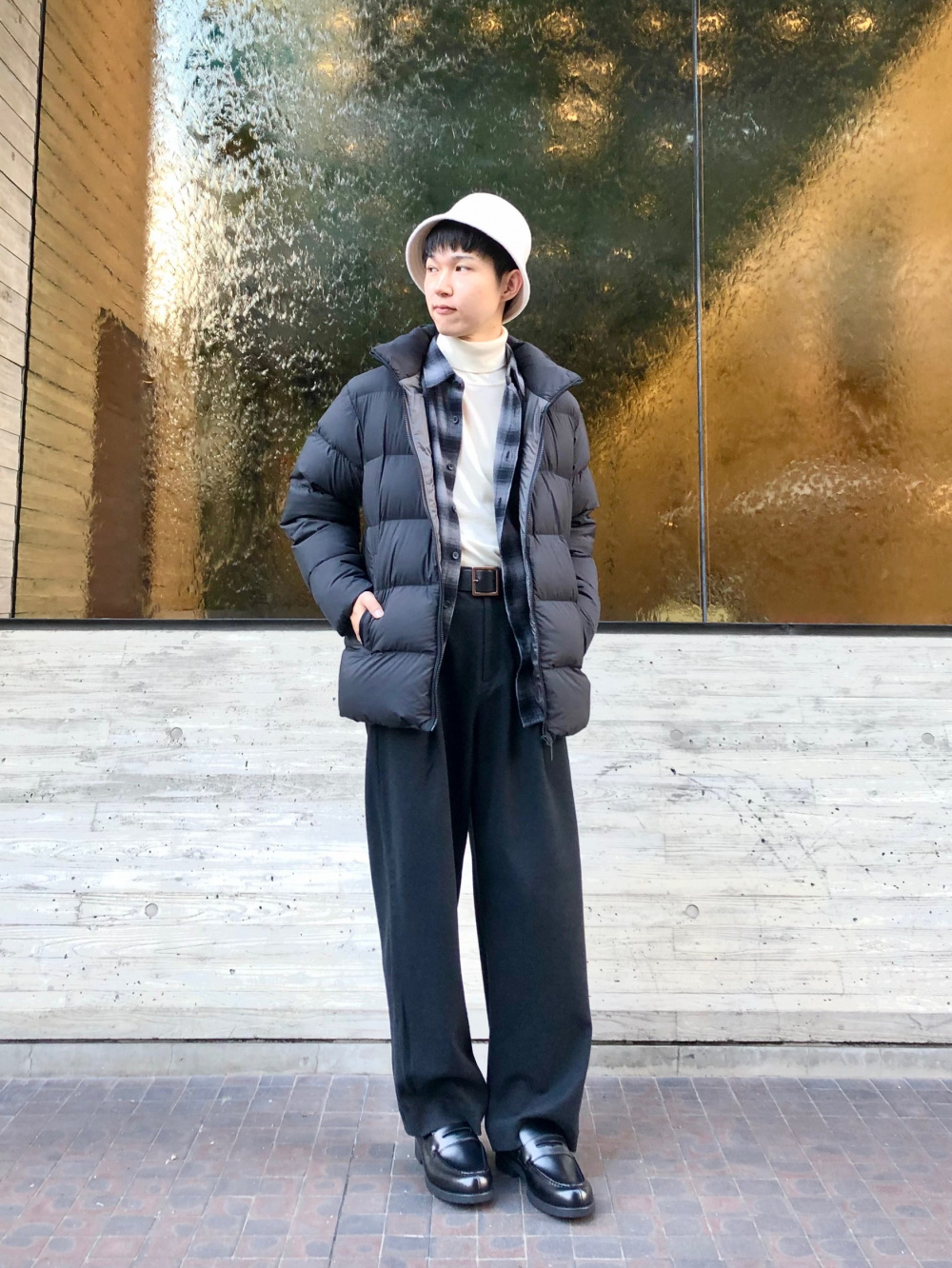 ユニクロの「ブラッシュドジャージータックワイドパンツ」、美