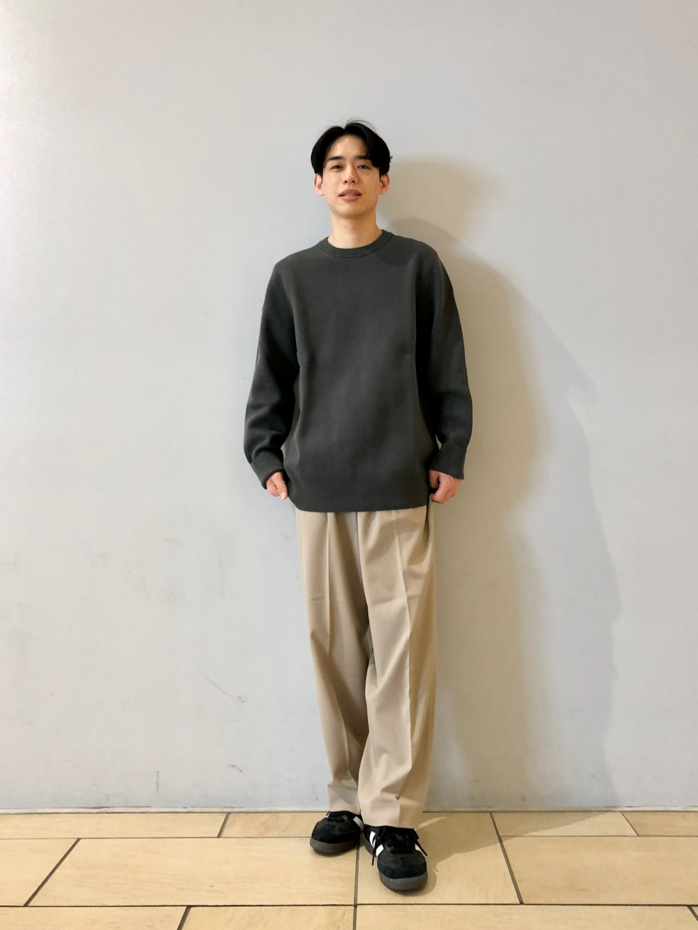 ウォッシャブルミラノリブクルーネックセーター、タックワイドパンツ