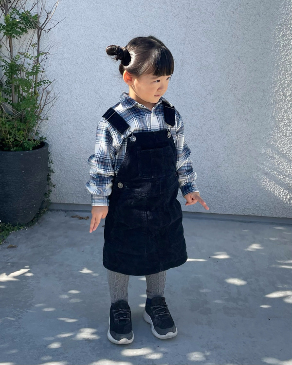 GIRLS コーデュロイジャンパースカートの着用コーディネート一覧