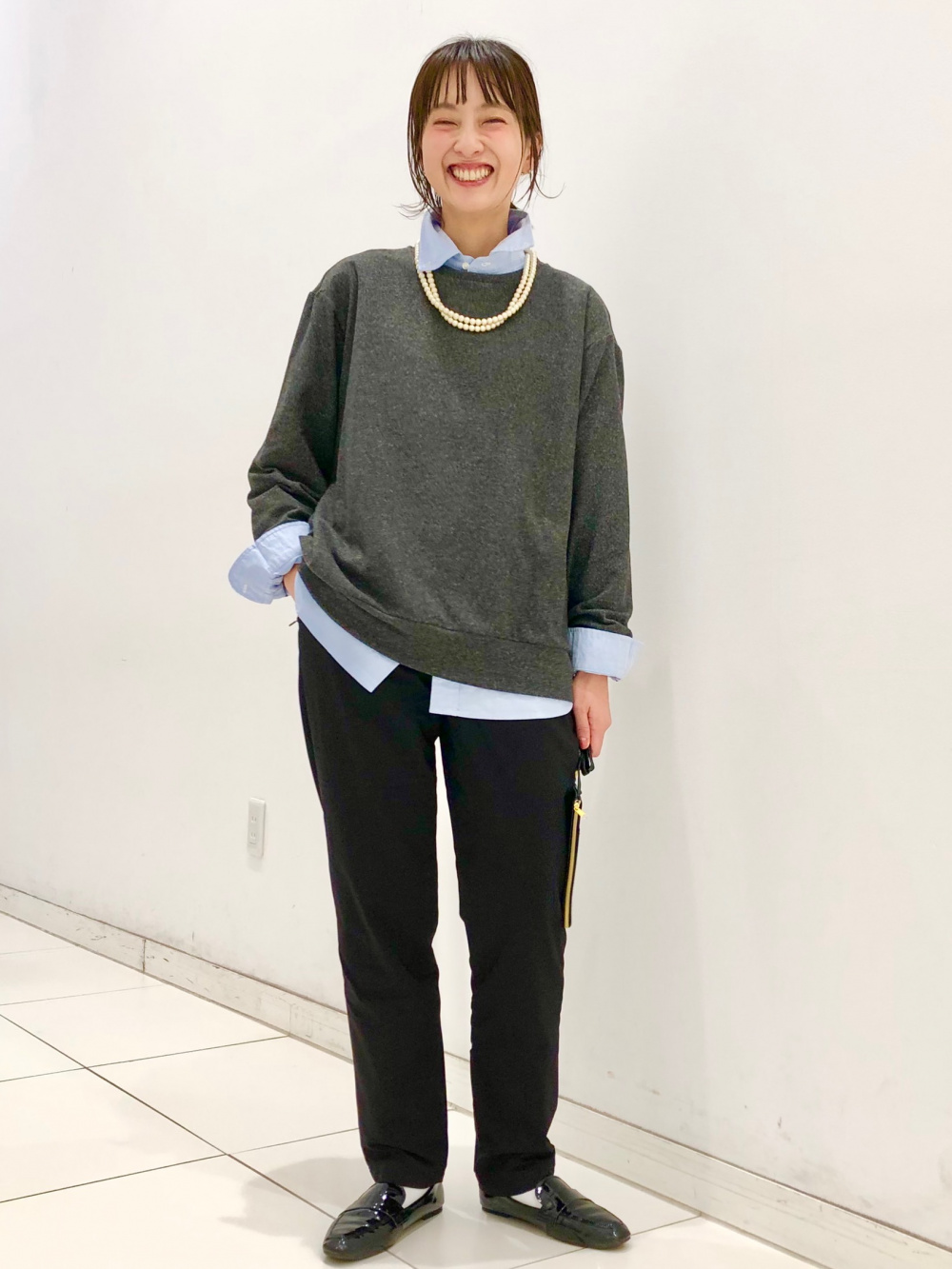 シームレスダウンロングコート、カシミヤモックネックセーター（長袖