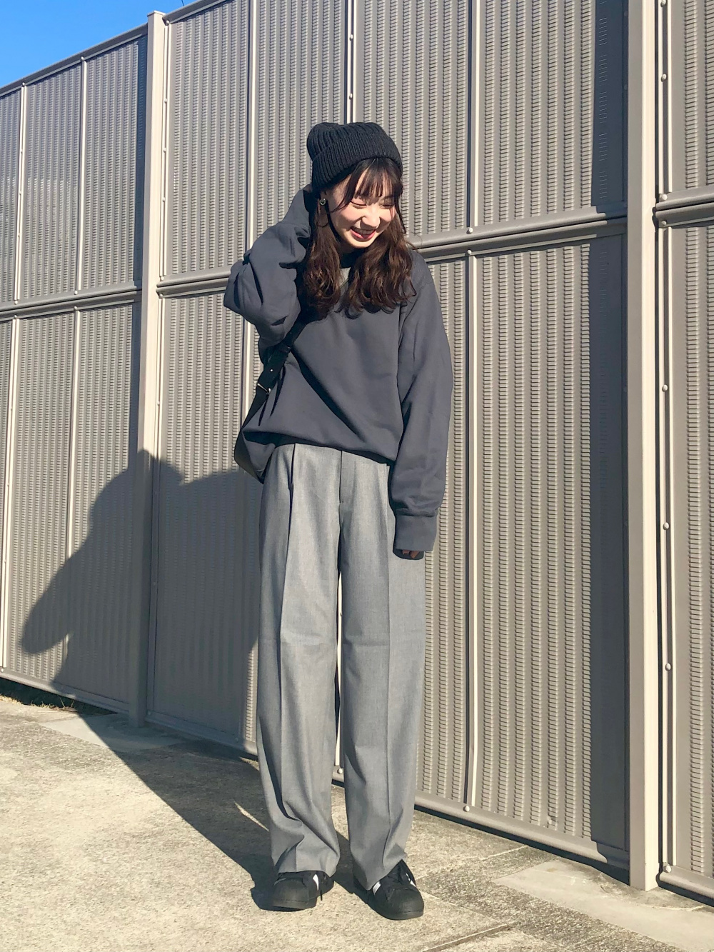 スウェットシャツ、タックワイドパンツ」の着用コーディネート 
