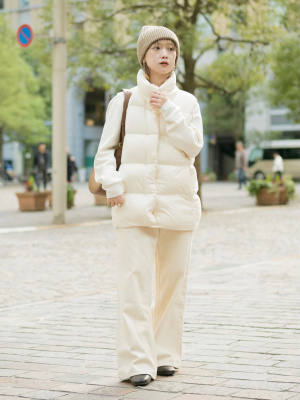 UNIQLO ナノデザイン ベージュ ダウンジャケット S UNIQLO ナノデザイン ベージュ ダウンジャケット S Powder Soft