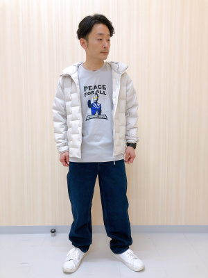 8SM1 UNIQLO ウルトラマンシリーズ　プリントTシャツ　L 抹茶色 ウルトラマンシリーズがユニクロのグラフィックTシャツブランド「UT