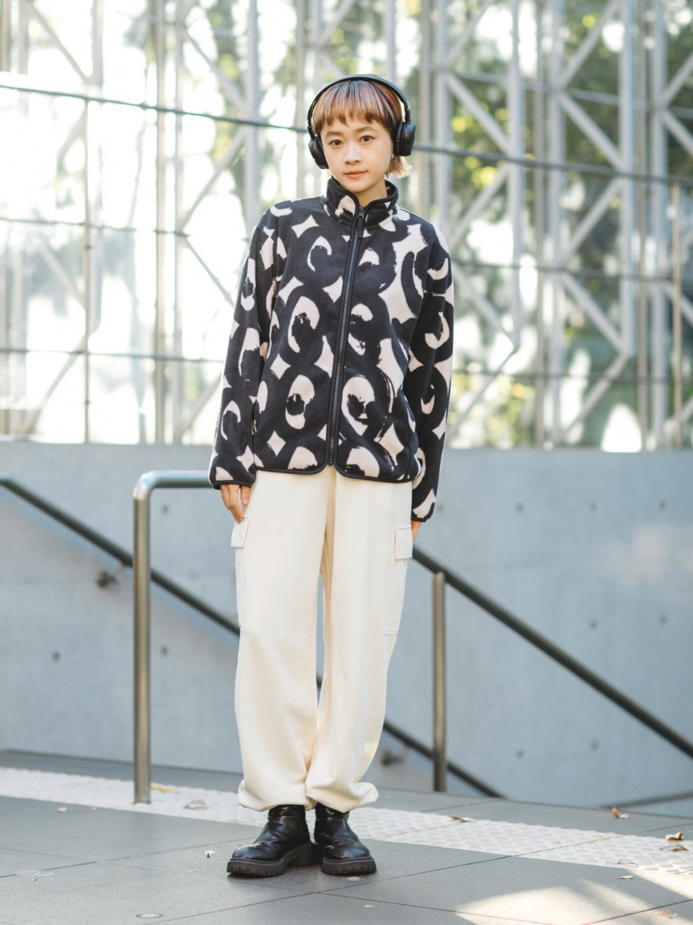 Check styling ideas for「Sweat Cargo Pants、Ultra Light Down Long Coat」