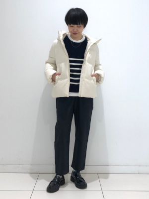 美品】UNIQLO ユニクロ シームレスダウンジャケット 白 ホワイト