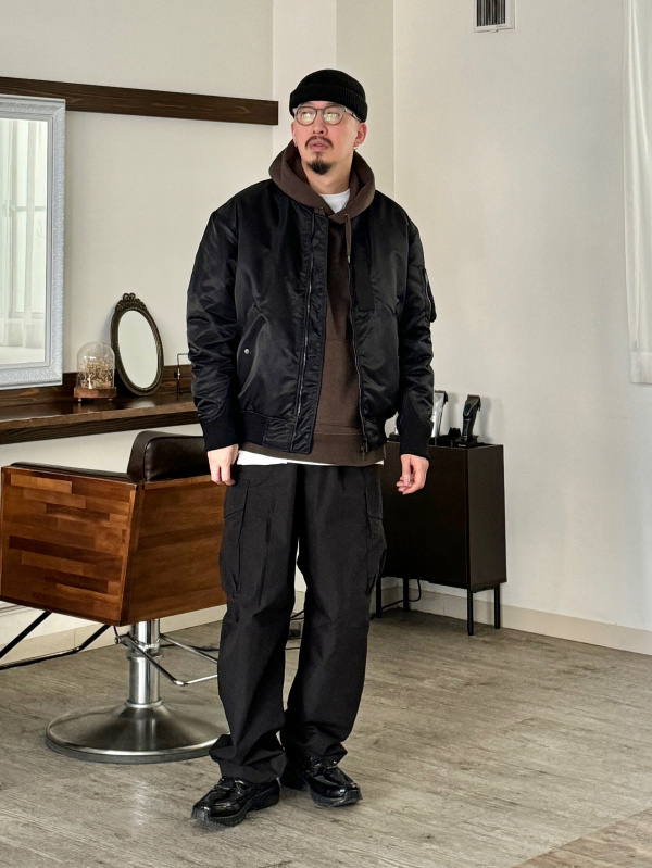 ユニクロ＋J MA-1スタイル ブラックジャケット XL 男裝+J HYBRID羽絨寬版MA-1飛行外套| UQ 搜尋