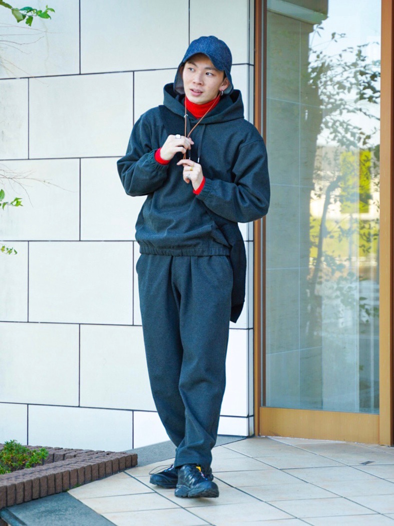 Uniqlo UブラッシュドジャージーパンツS&ジャージーテーラードジャケットS ジャージーテーラードジャケット セットアップ可能、ブラッシュ