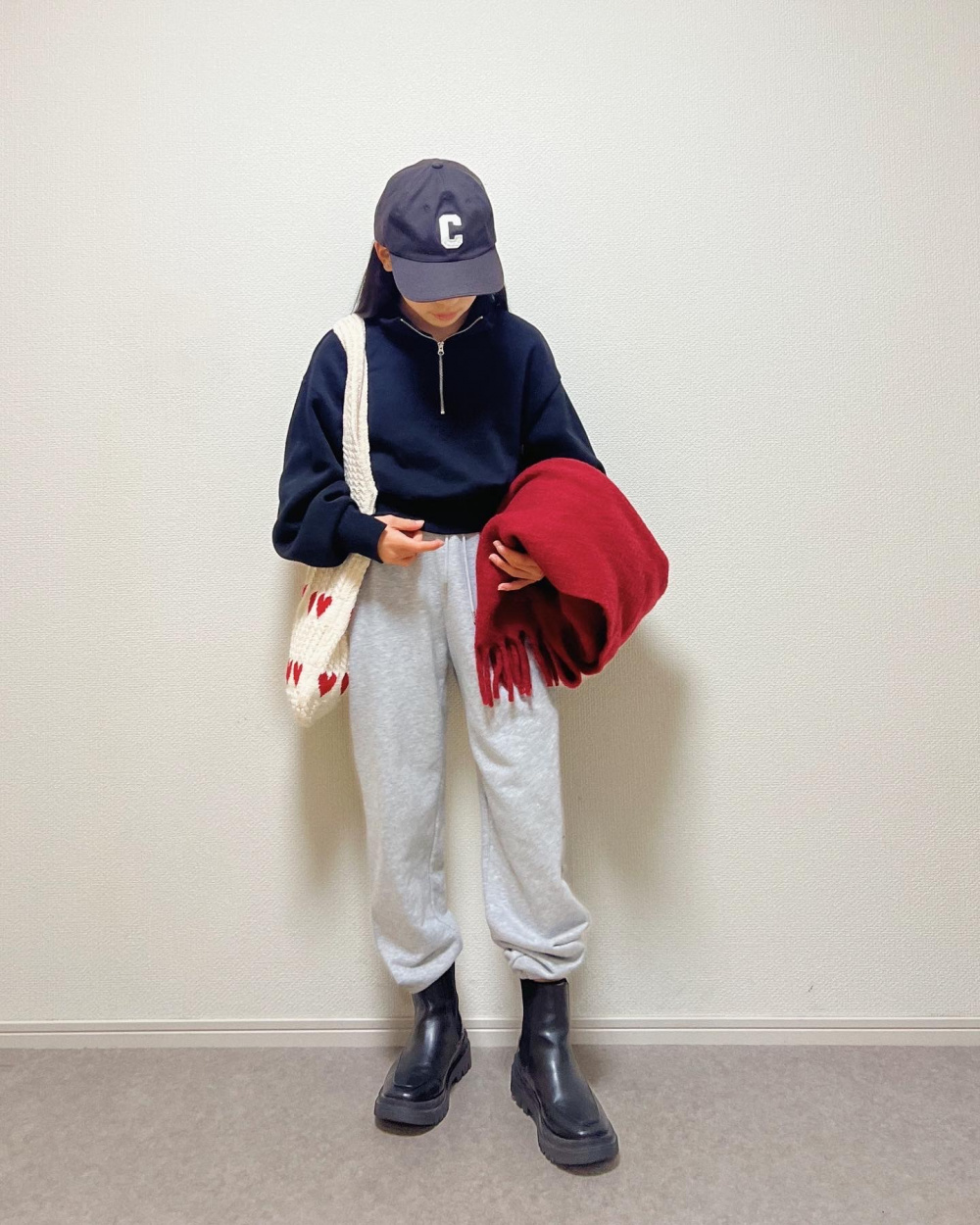 GIRLS チェックプリーツミニスコート、チャンキーストール」の着用  