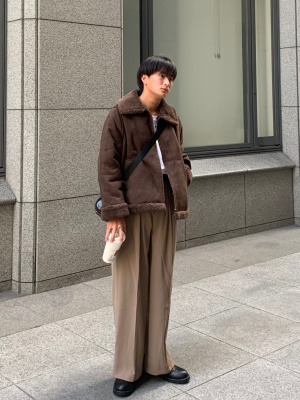 【UNIQLO +J】21aw即完ダウンボリュームベストMジャケットブルゾン美品 ユニクロ公式 | ボアジャケット