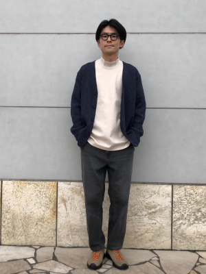 STONE  23SS ミドルゲージ ブラックVネックカーディガン STONE ISLAND 23SS ミドルゲージ ブラックVネックカーディガン