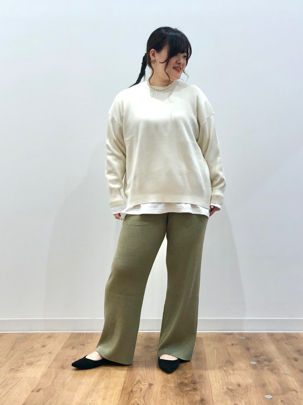 穿いてることを忘れるほどフワとろなユニクロリラックスパンツ