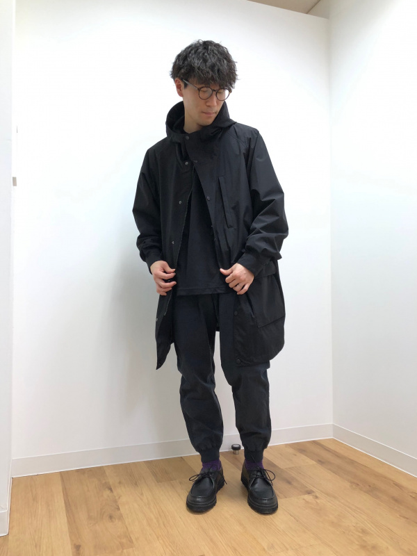 ユニクロ　ウィンドプルーフフーデッドコート　ブラック　M UNIQLO - ユニクロ ウィンドプルーフフーデッドコート ブラック