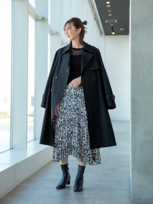 ユニクロ トレンチコートリラックスフィット　M ブラック 美品 2026春夏 UNIQLO（ユニクロ）】新作の「トレンチコートリラックス